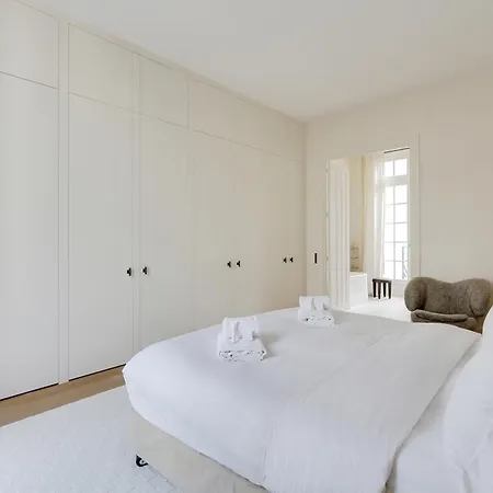 Apartment Aux Invalides Paris